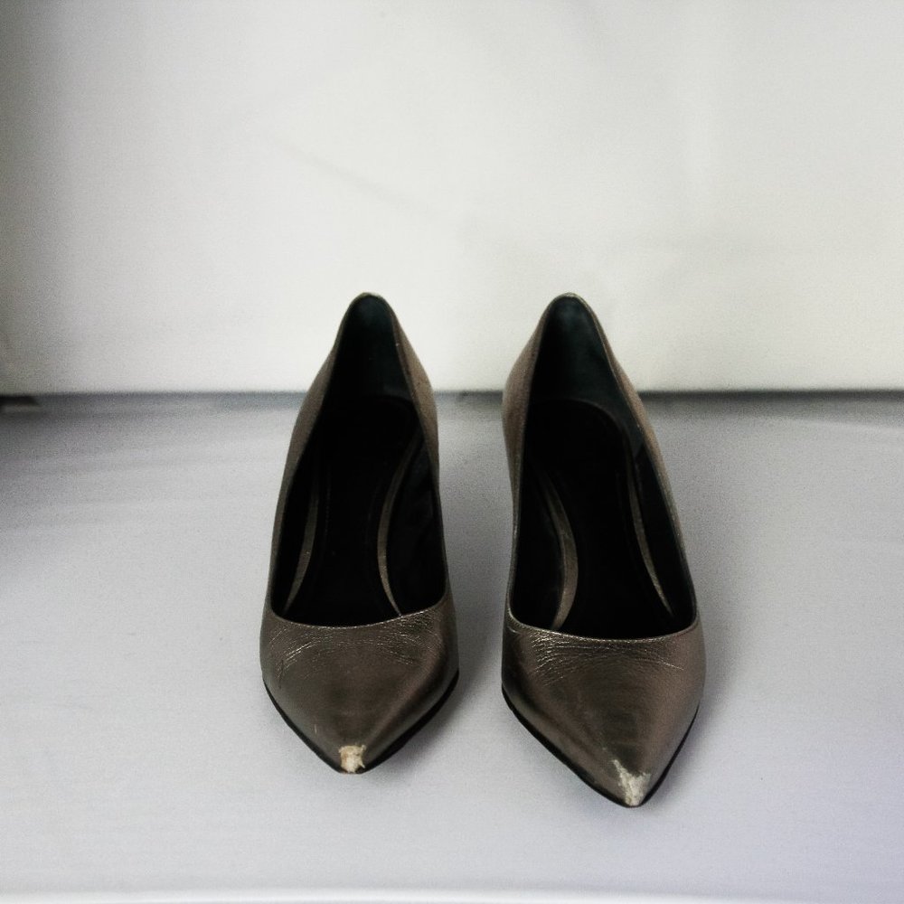 Bronze Burberry Pumps - Picture 3 of 5